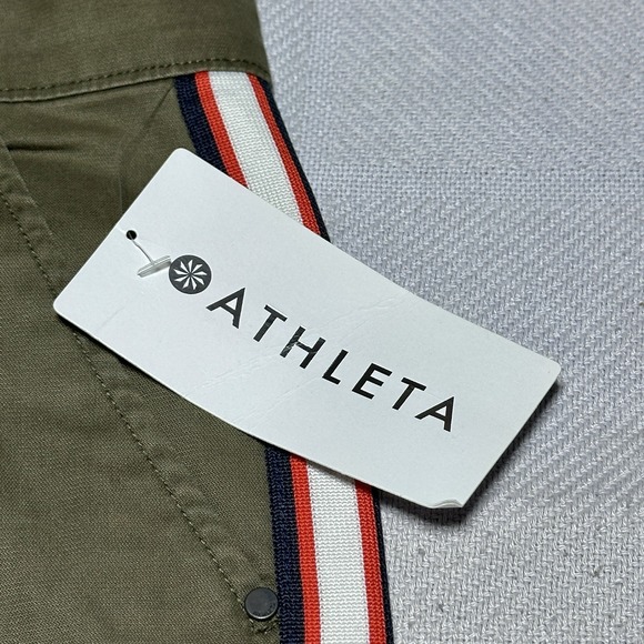 NEW Athleta Summit Cargo Pants Womens 10 Olive Green Stretch Side Stripe NWT - Picture 3 of 15